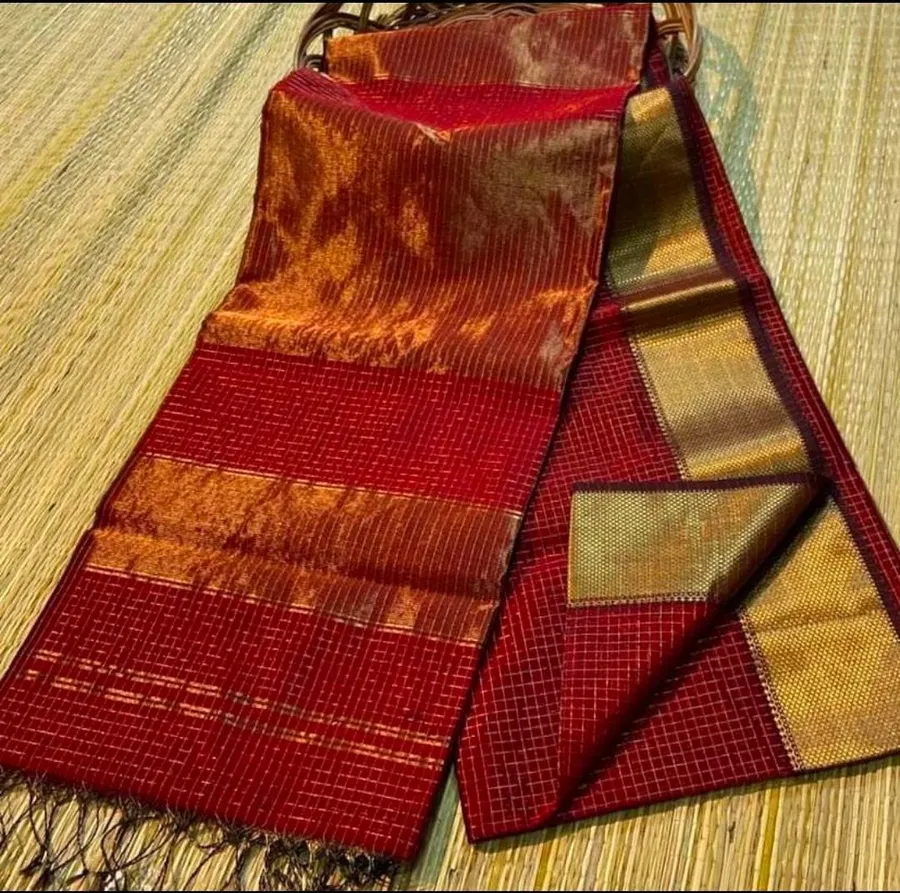 Elegant Maheshwari Silk-Cotton soft Saree with Zari Border – Pure Handloom Craftsmanship with Blouse Piece